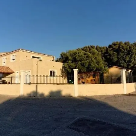 Le Chalet Sous L'Olivier Boulbon Exterior photo